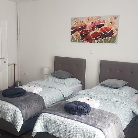 Marko Airport Rooms Velika Gorica Buitenkant foto