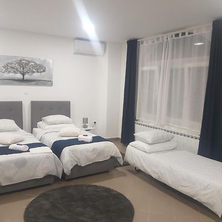 Marko Airport Rooms Velika Gorica Buitenkant foto