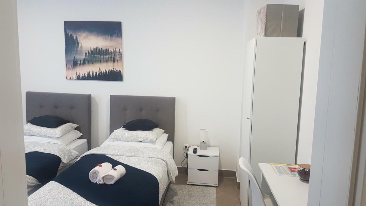 Marko Airport Rooms Velika Gorica Buitenkant foto