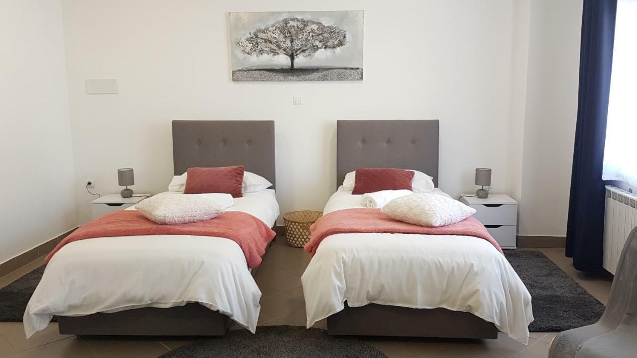 Marko Airport Rooms Velika Gorica Buitenkant foto