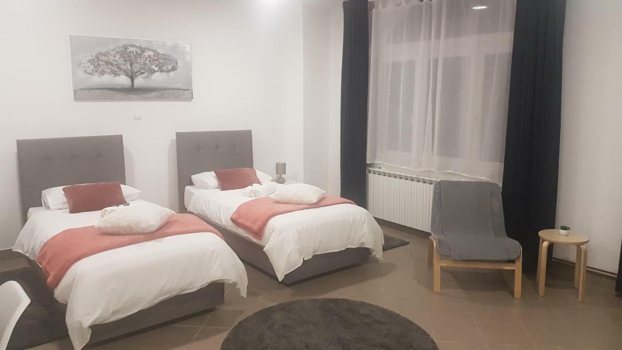 Marko Airport Rooms Velika Gorica Buitenkant foto